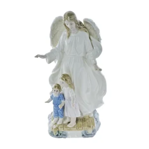 Angelo protettore con 2 bimbi ai piedi nei colori del bianco, azzurro e rosa in porcellana.