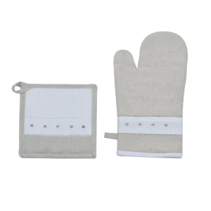 Guanto e presina in lino con ricamo punto a giorno