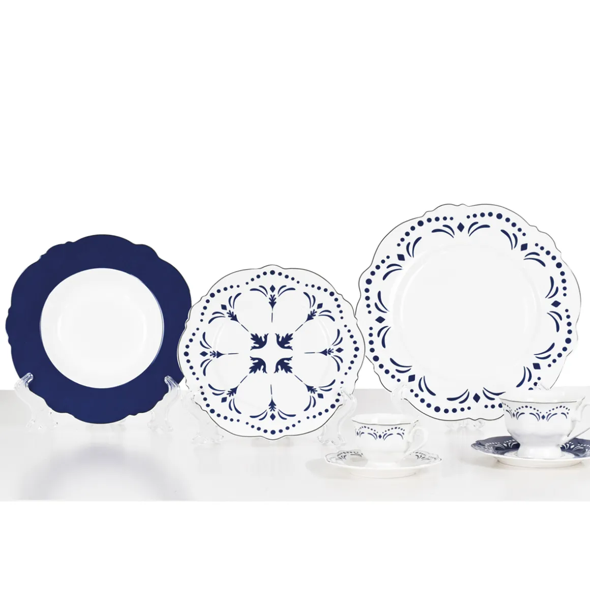 set_piatti_porcellana_new_1-2.webp Set Piatti Porcellana New Bone China decoro blu con profilo argento